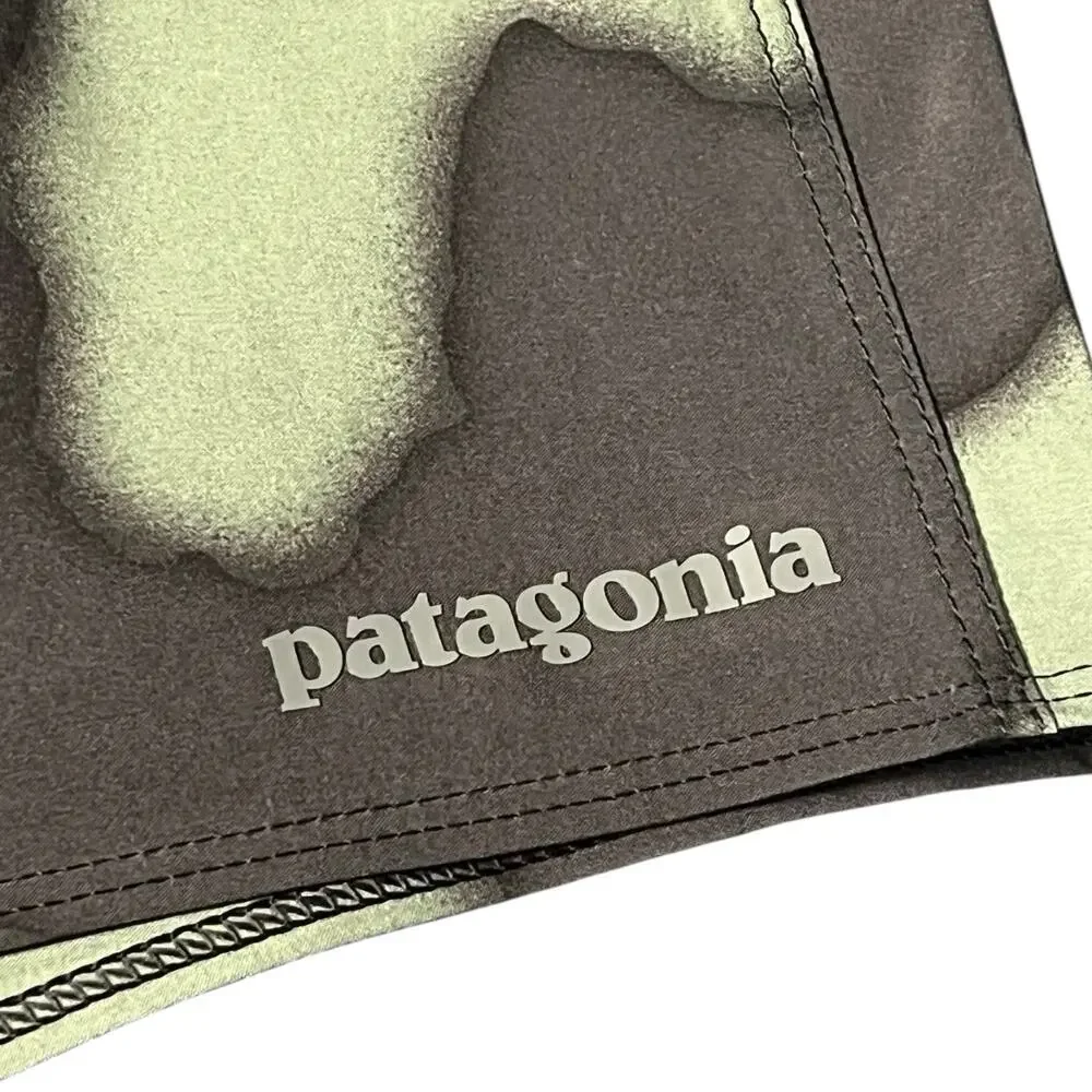 NWT Patagonia Mens Hydropeak Boardshorts 18